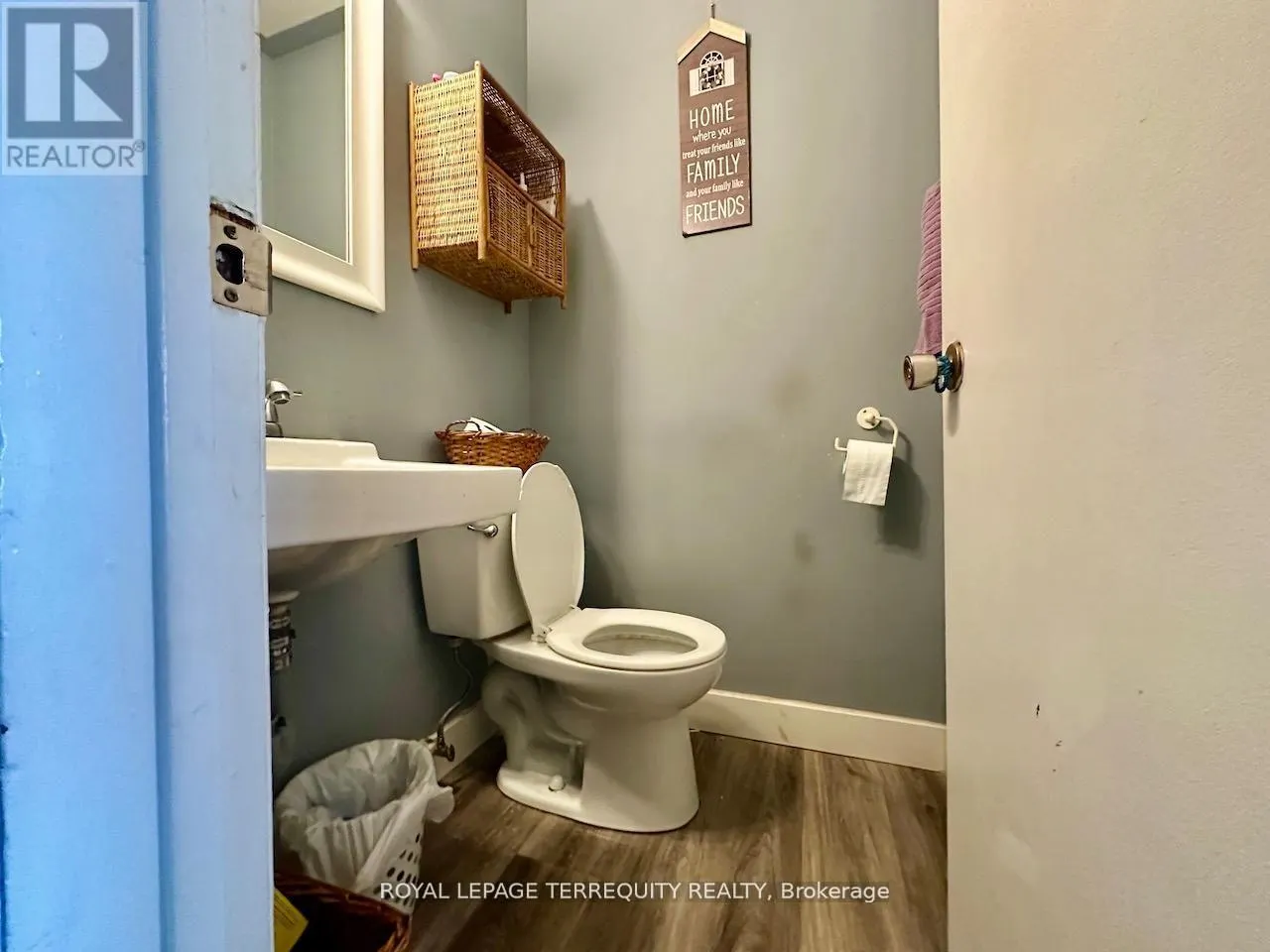 16 ORCHARD PLACE