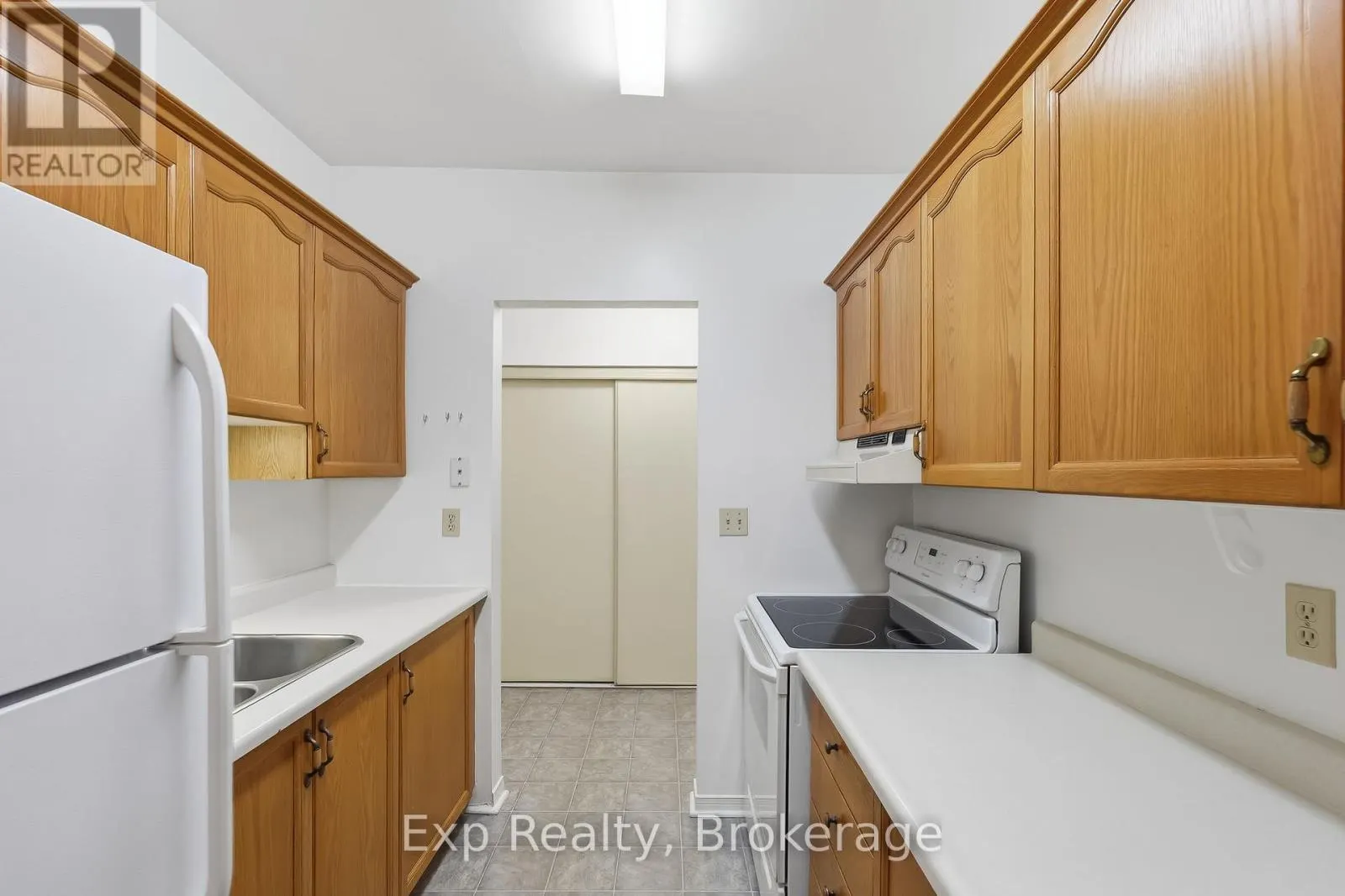 201 - 117 PRINCE EDWARD STREET #201