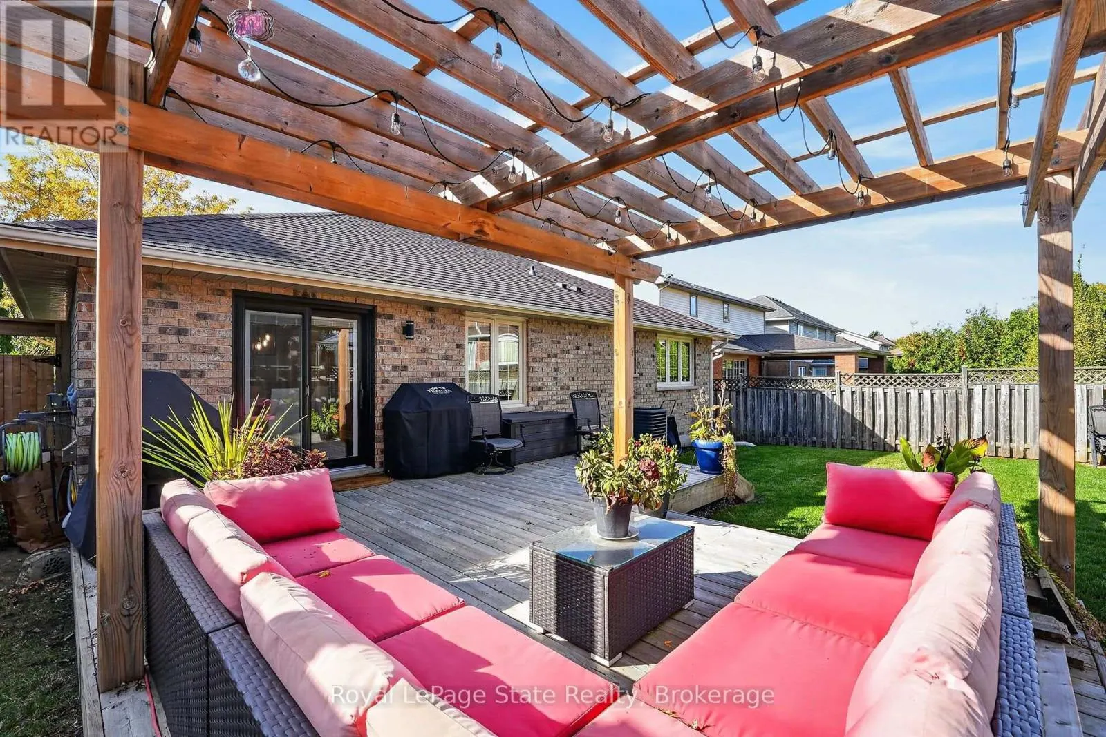 223 STAGECOACH DRIVE