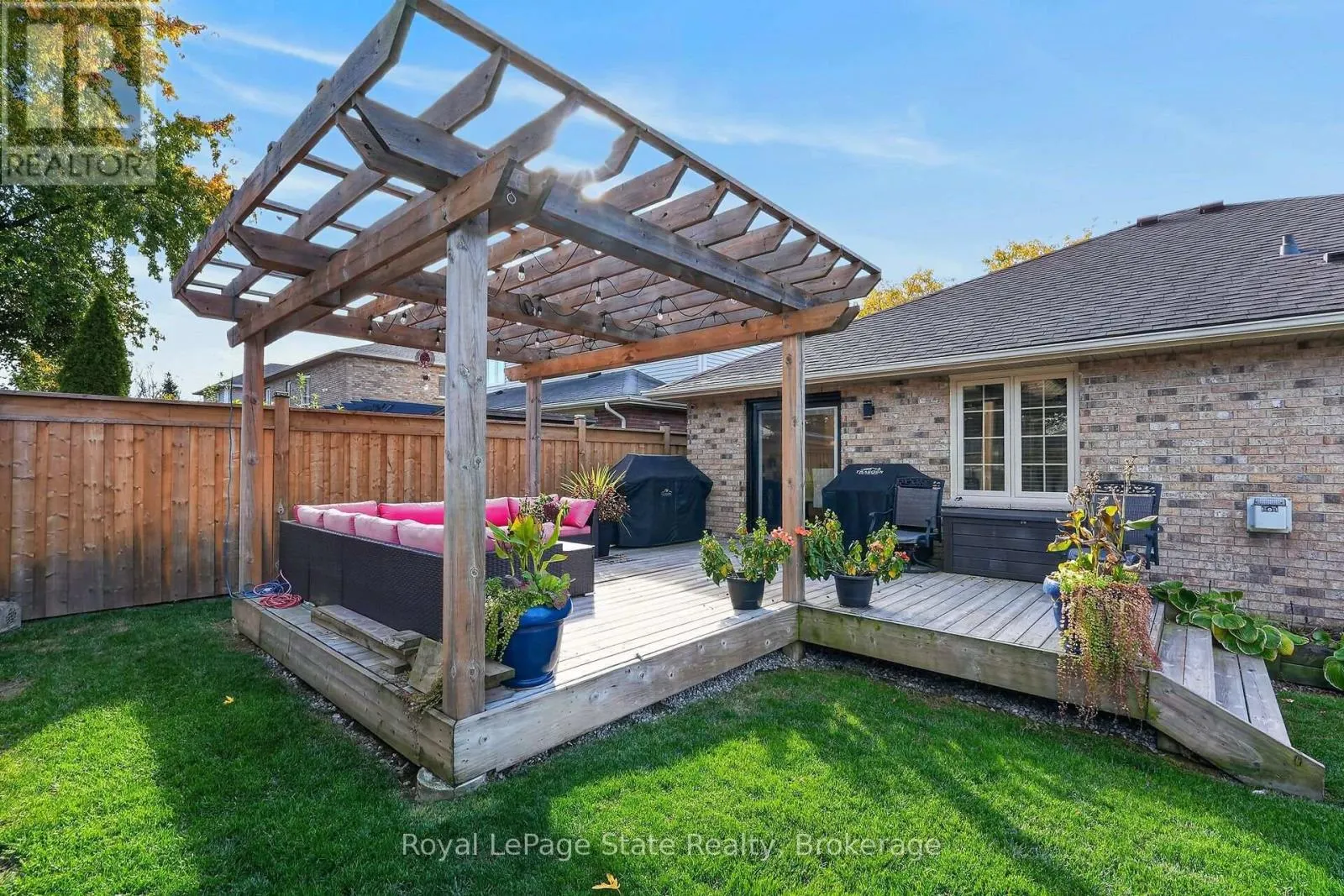 223 STAGECOACH DRIVE