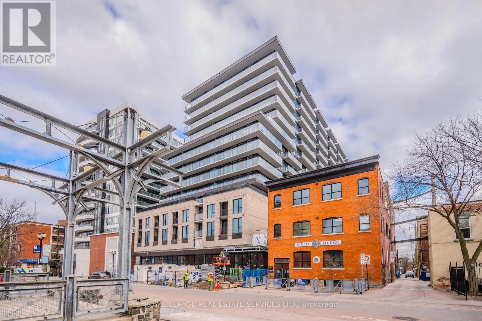 522 - 1 JARVIS STREET