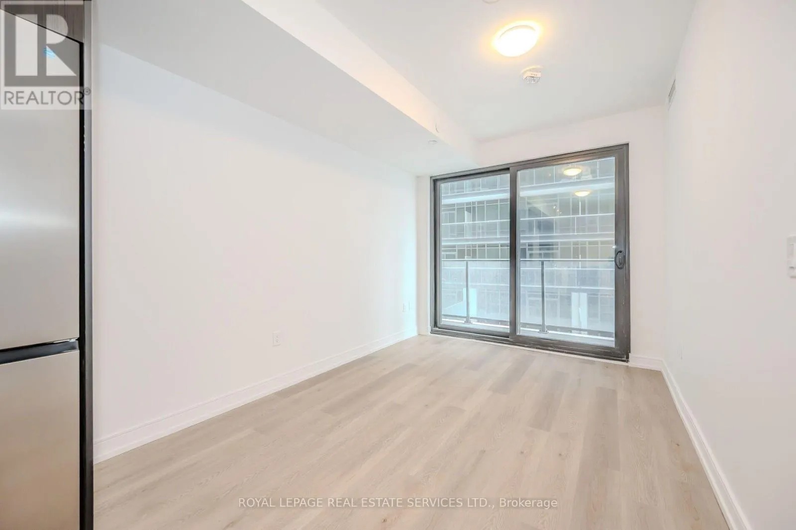 522 - 1 JARVIS STREET