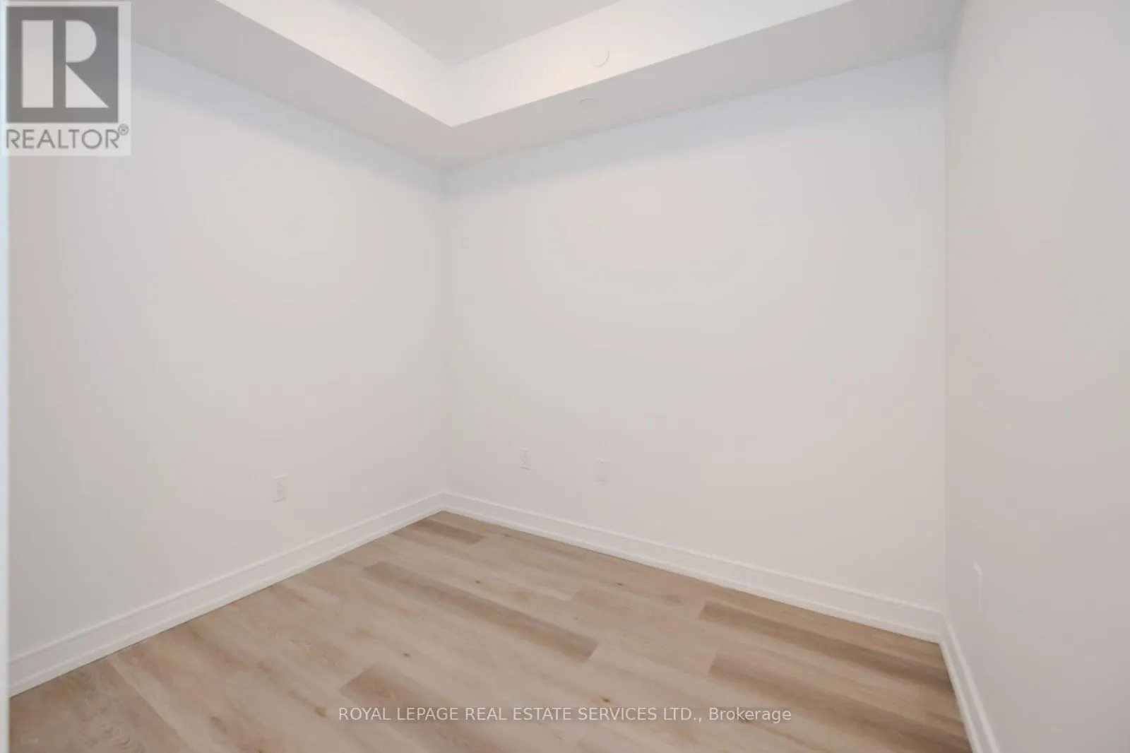 522 - 1 JARVIS STREET