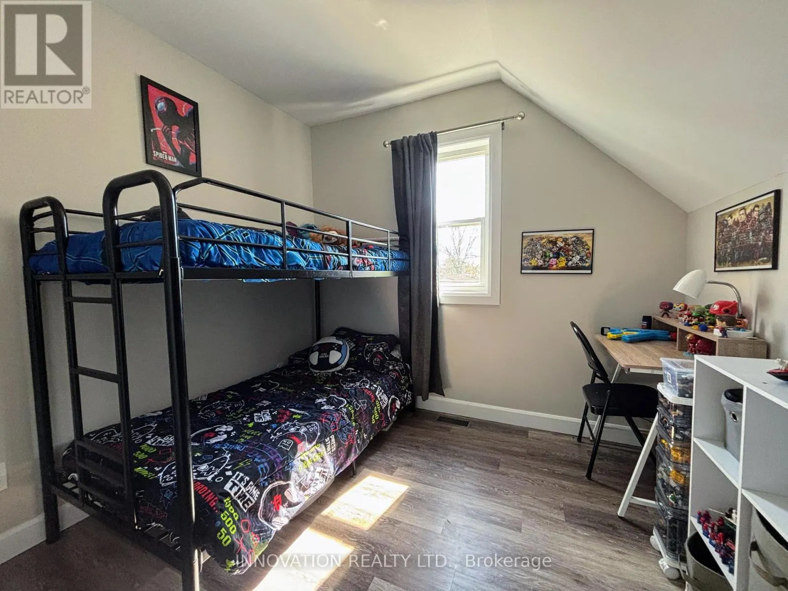 27 ANNE STREET