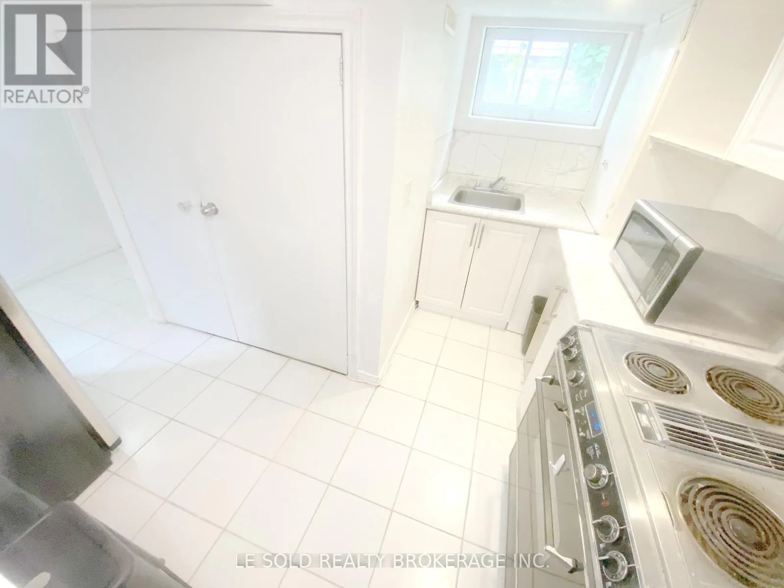 BSMT ROOM #2 - 112 LELAND STREET