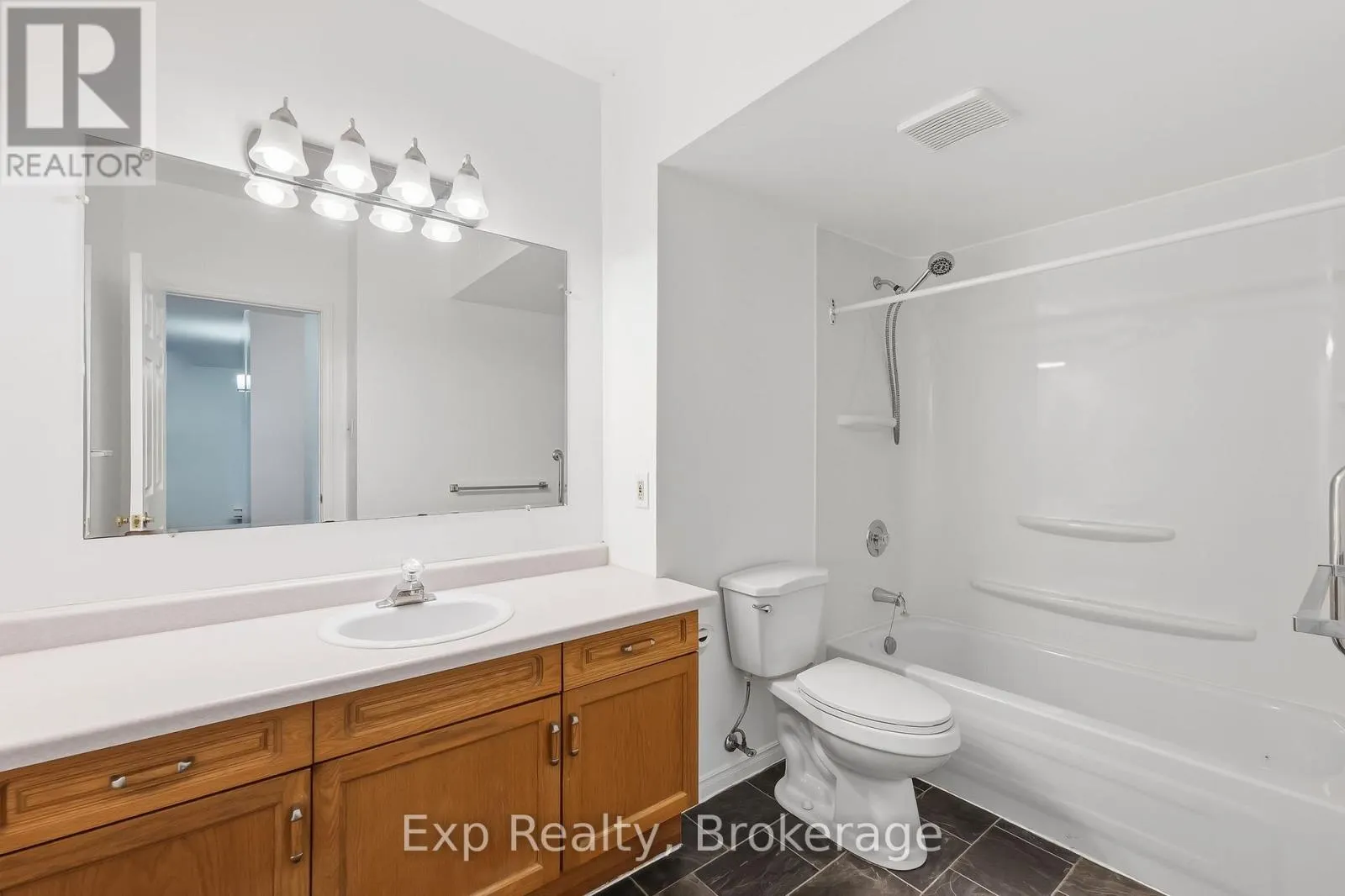 301 - 117 PRINCE EDWARD STREET #301