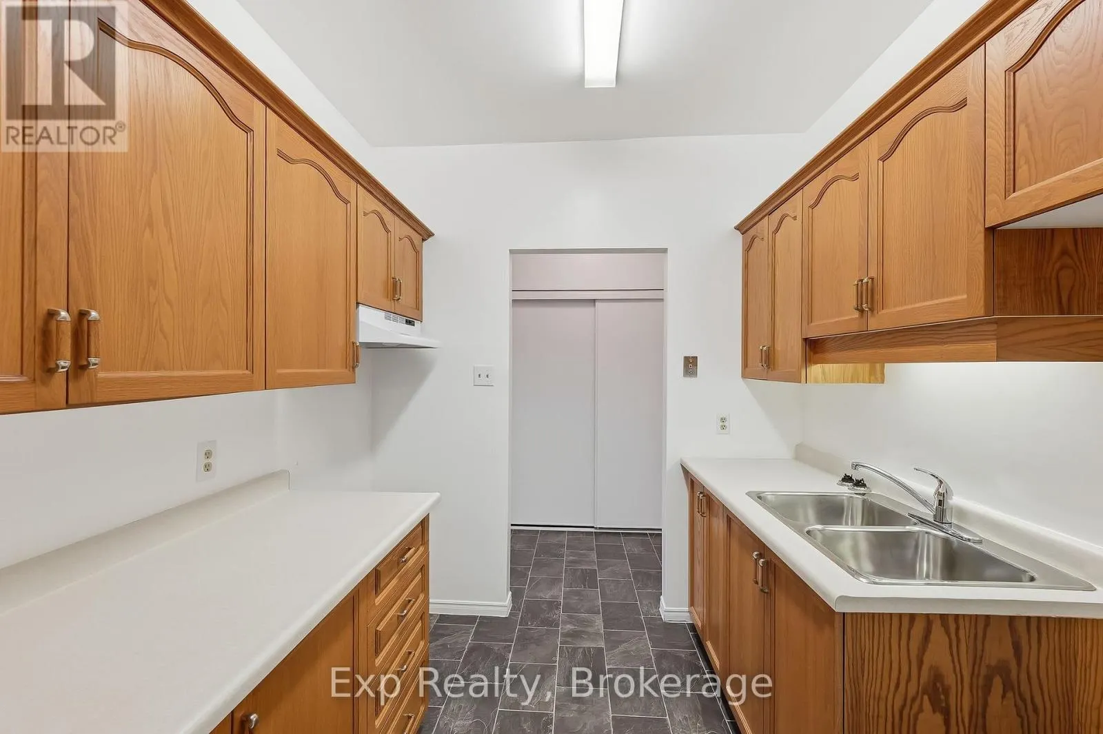 301 - 117 PRINCE EDWARD STREET #301