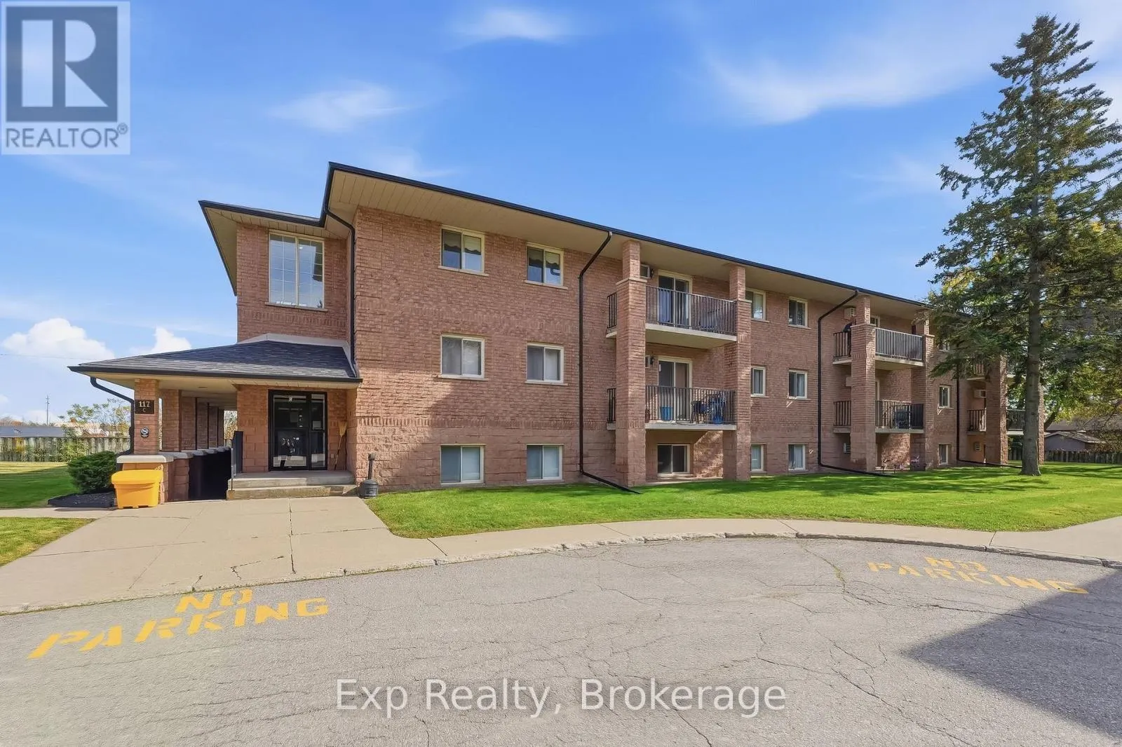 301 - 117 PRINCE EDWARD STREET #301
