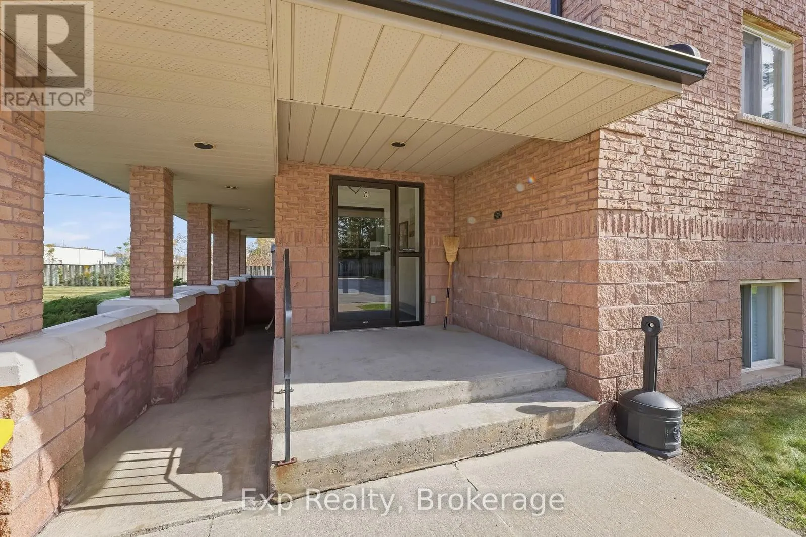 301 - 117 PRINCE EDWARD STREET #301
