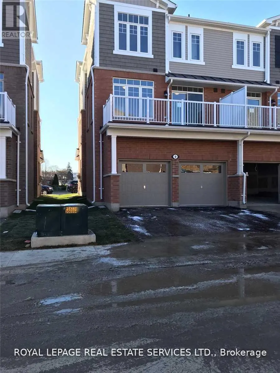 9 CANOE LANE