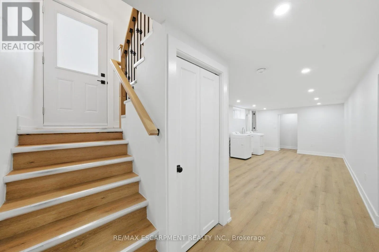 16 ELM AVENUE