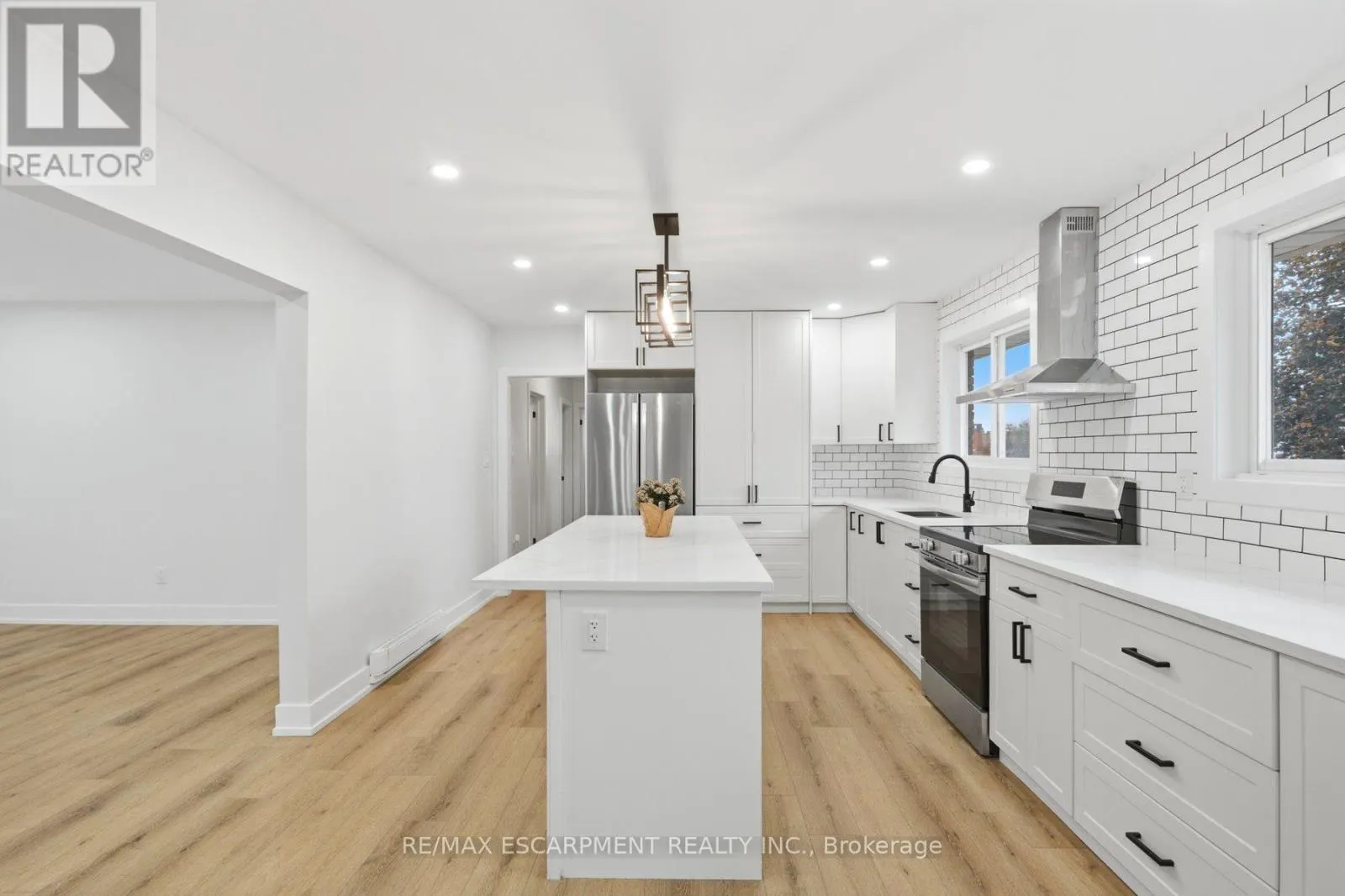 16 ELM AVENUE
