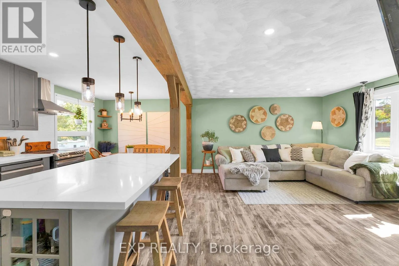 (MAIN LEVEL) - 314 FIRST AVENUE E