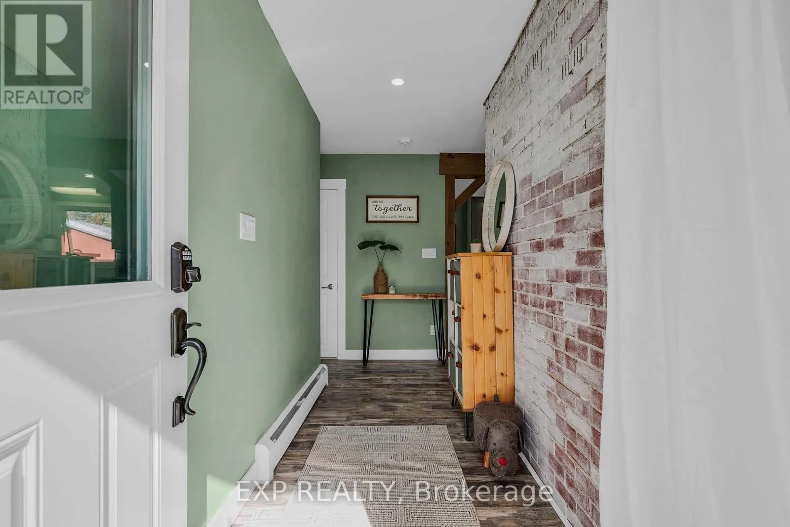 (MAIN LEVEL) - 314 FIRST AVENUE E