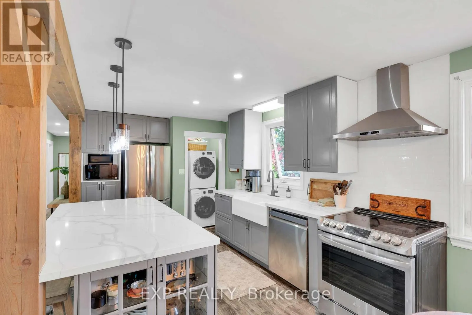 (MAIN LEVEL) - 314 FIRST AVENUE E