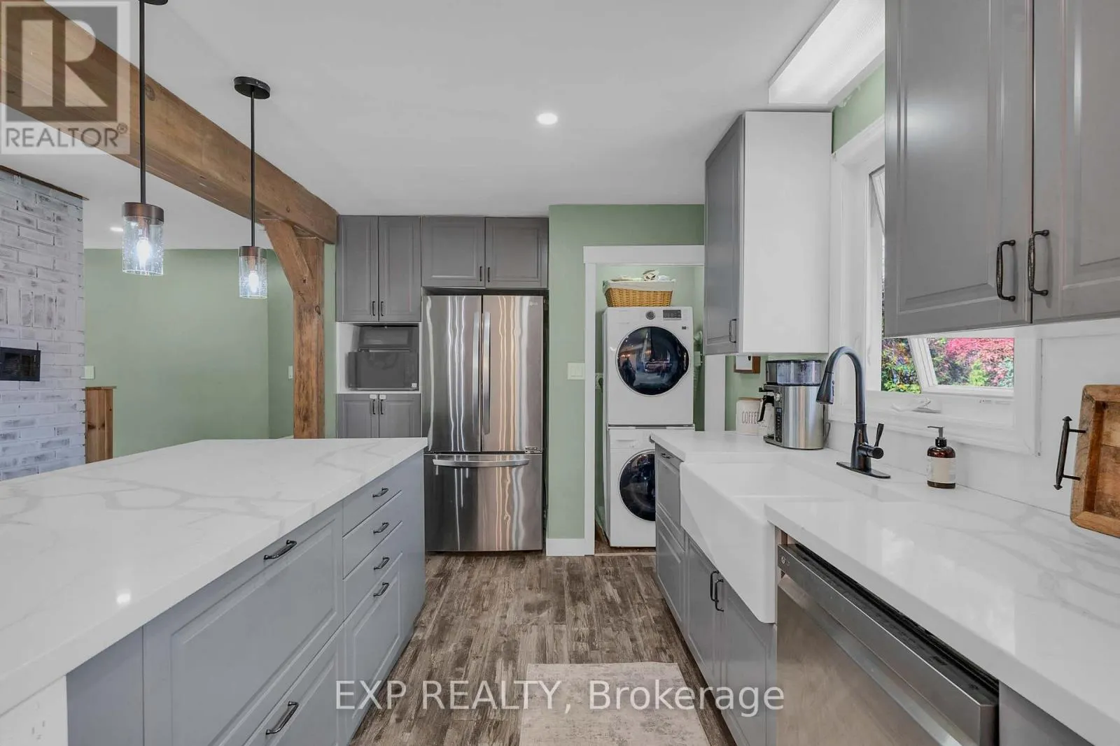 (MAIN LEVEL) - 314 FIRST AVENUE E