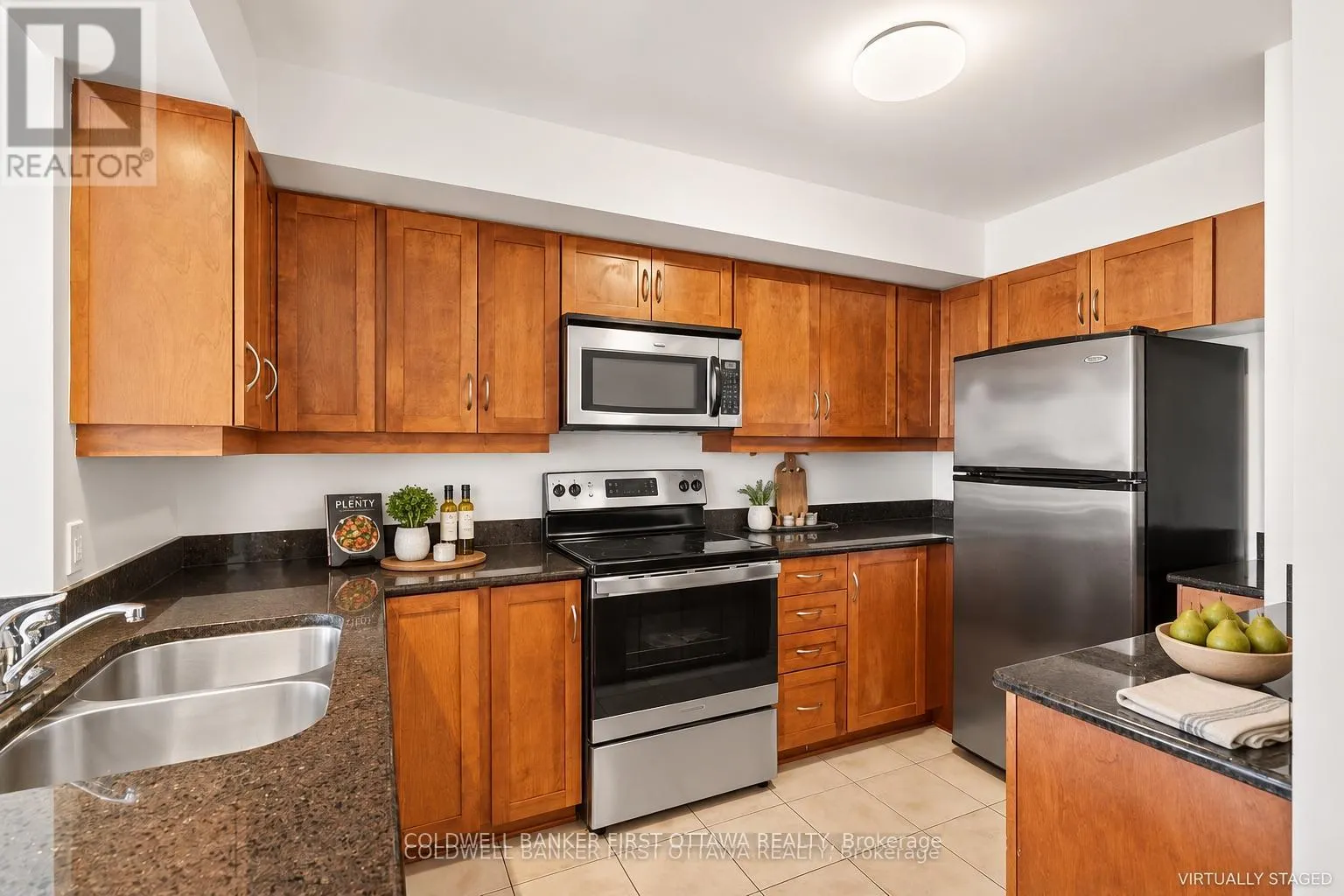 912 - 314 CENTRAL PARK DRIVE