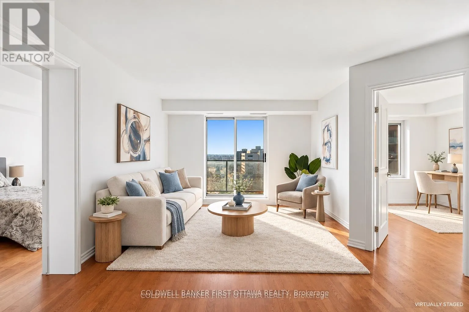 912 - 314 CENTRAL PARK DRIVE