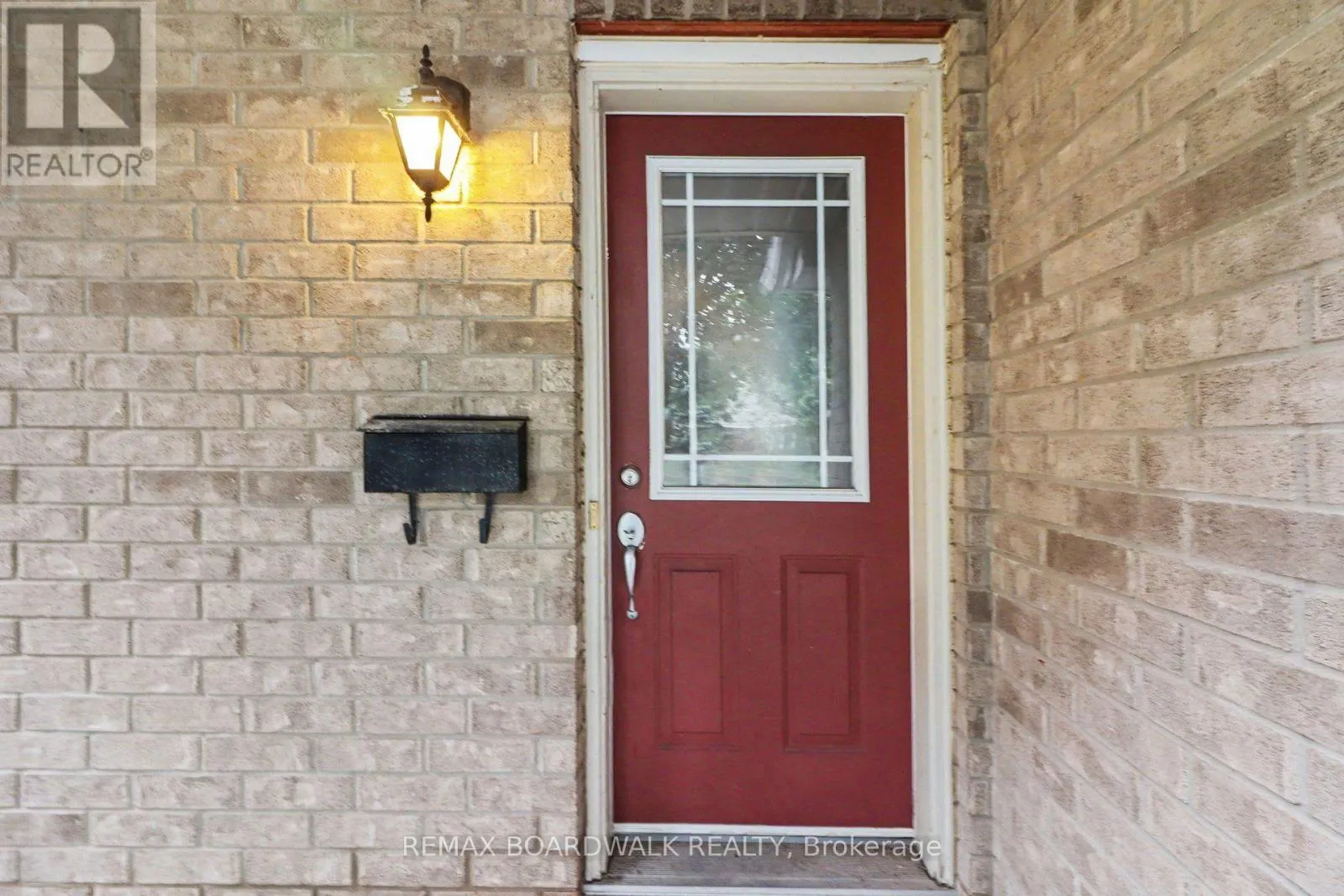 561 AQUAVIEW DRIVE