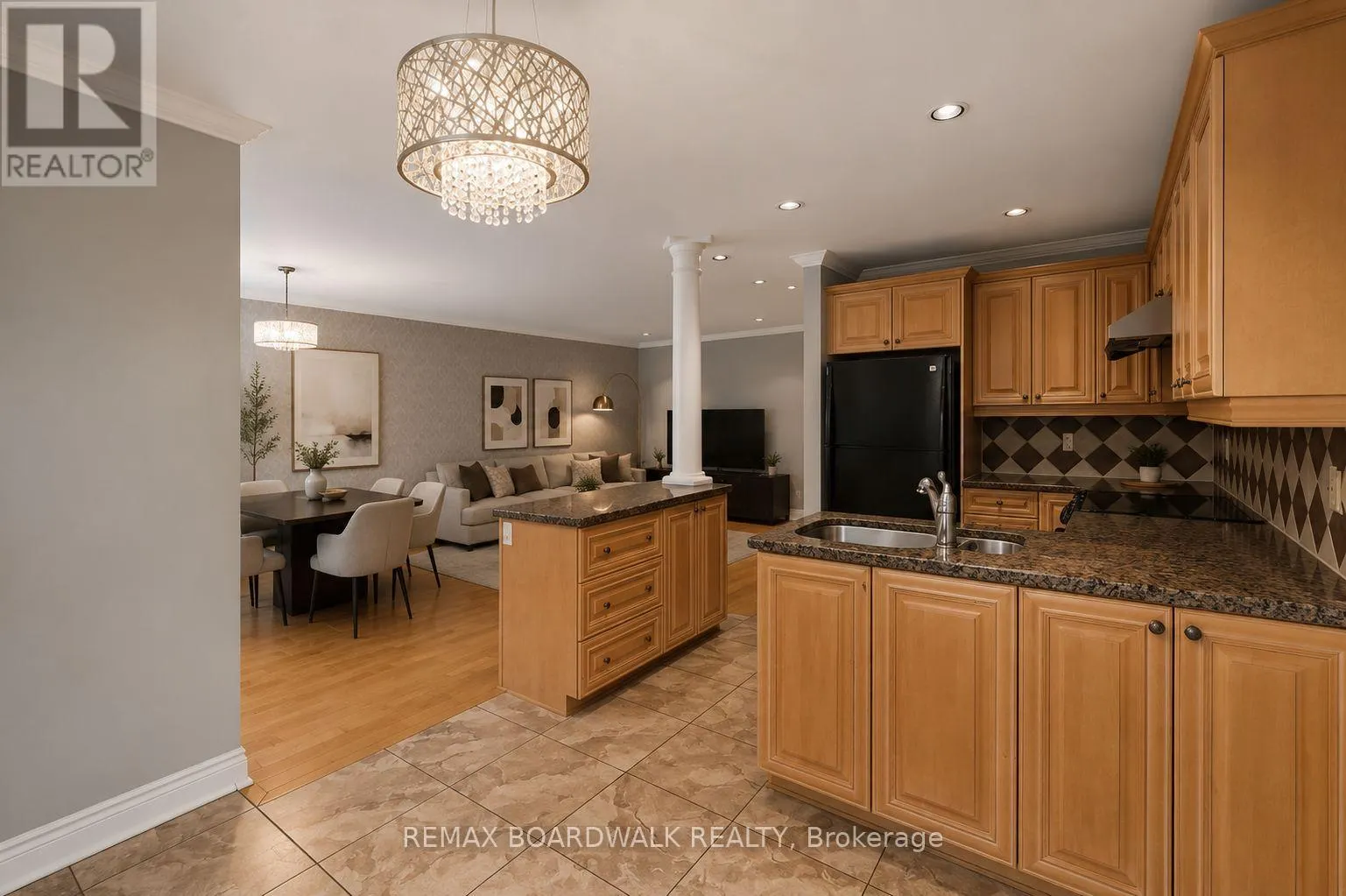561 AQUAVIEW DRIVE