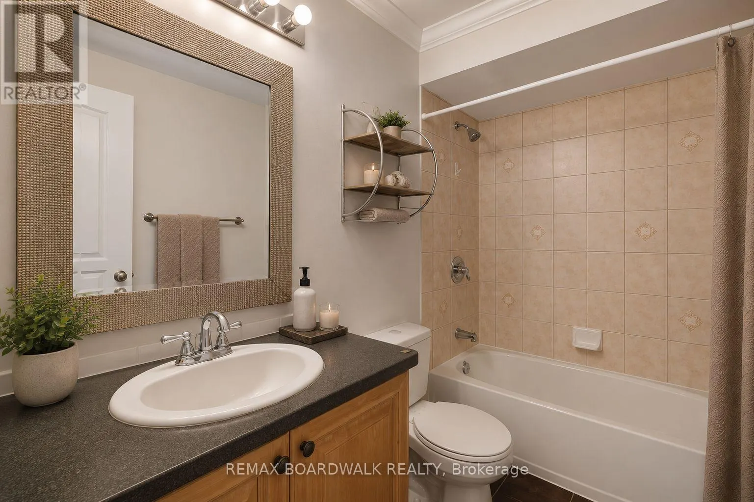 561 AQUAVIEW DRIVE