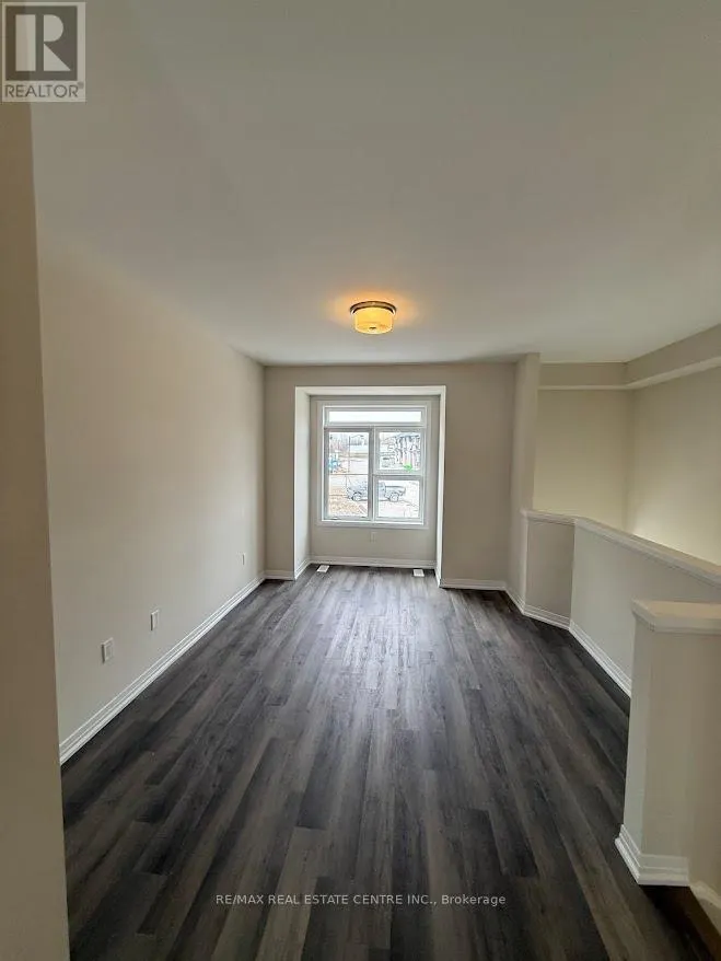 145 - 660 COLBORNE STREET W