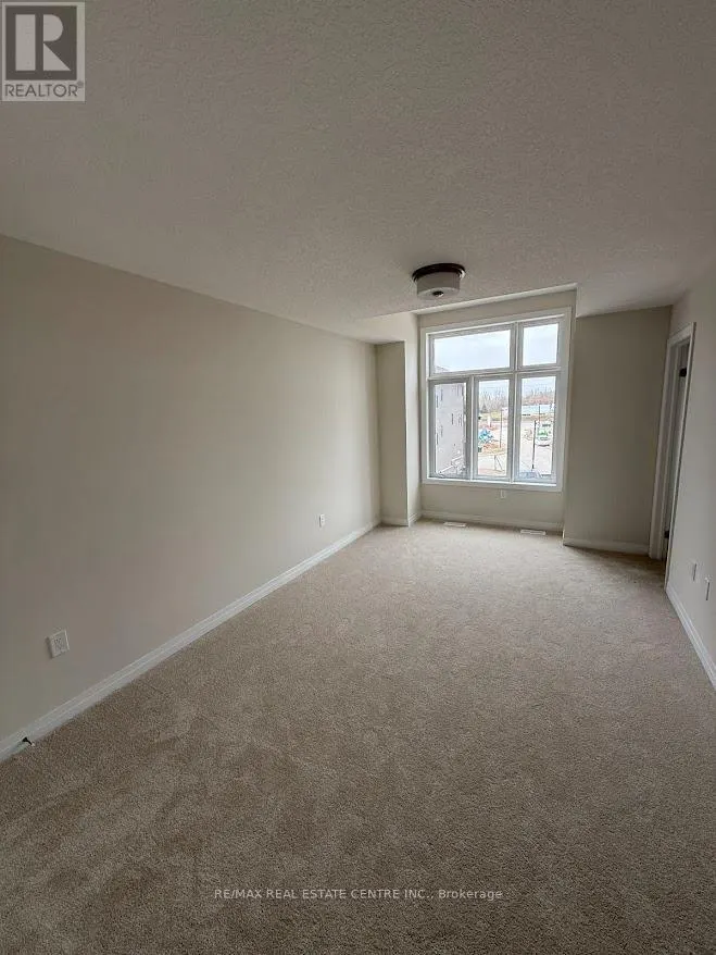 145 - 660 COLBORNE STREET W