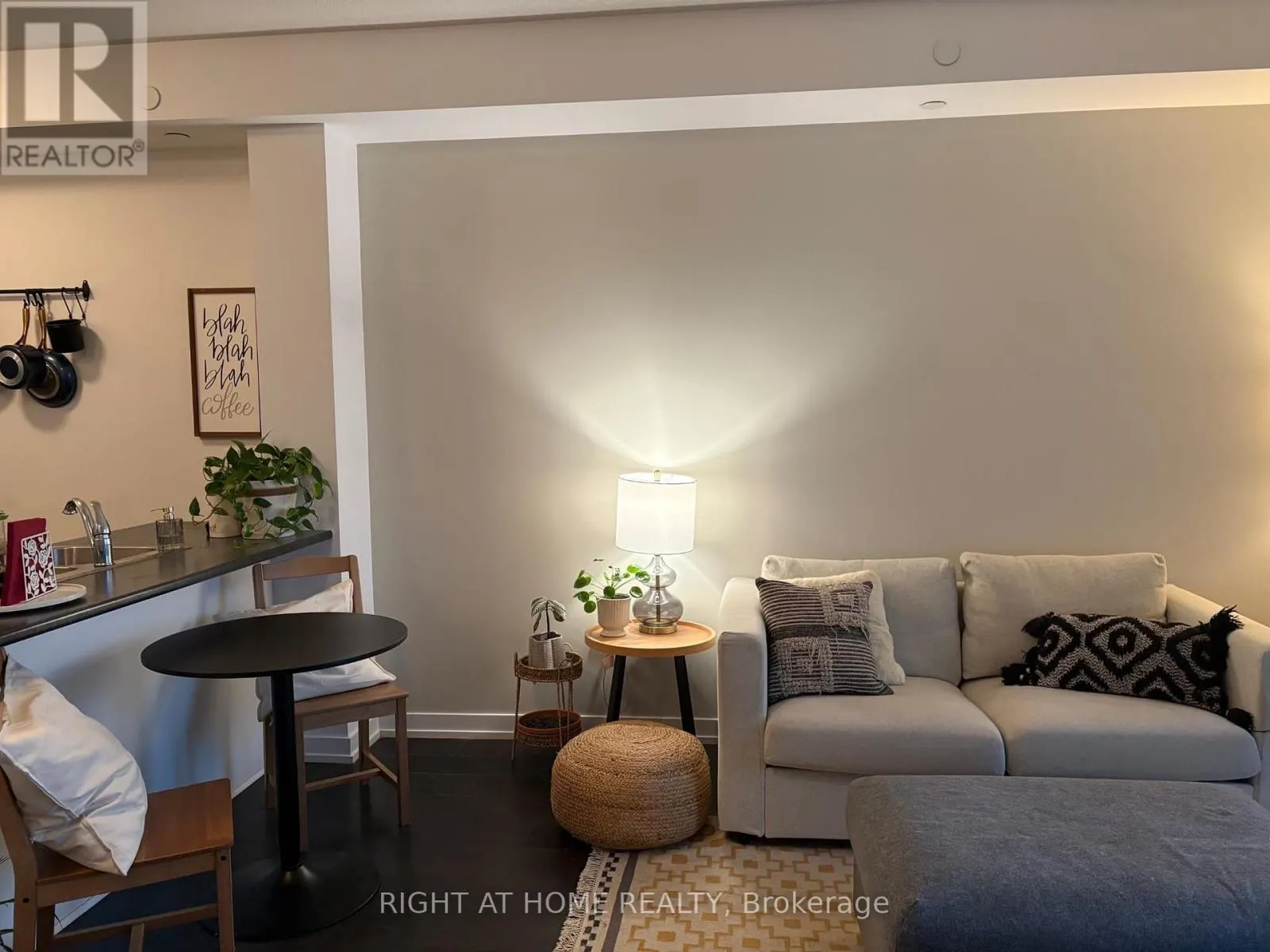 204 - 101 SHOREVIEW PLACE
