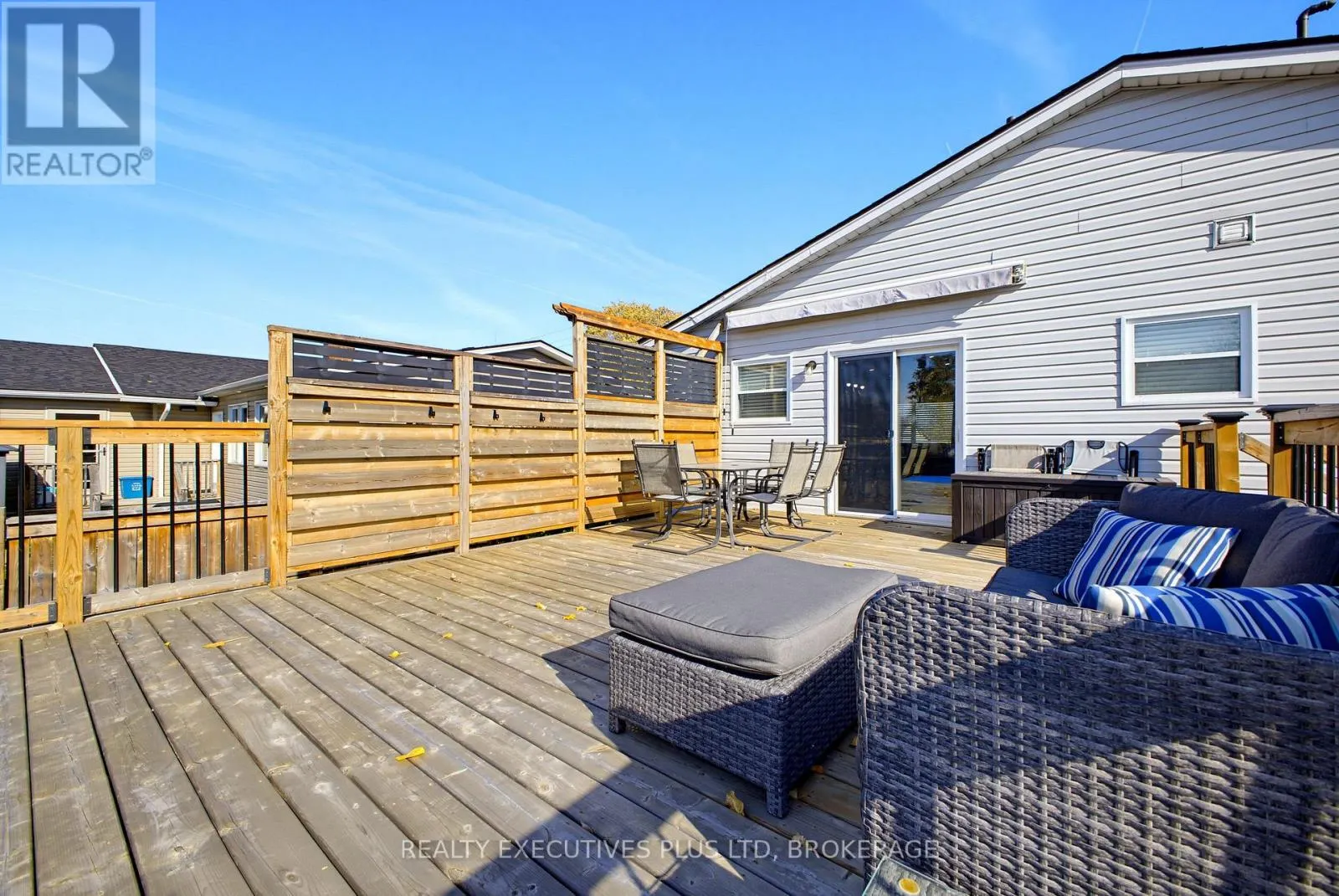 761 CRESCENT ROAD