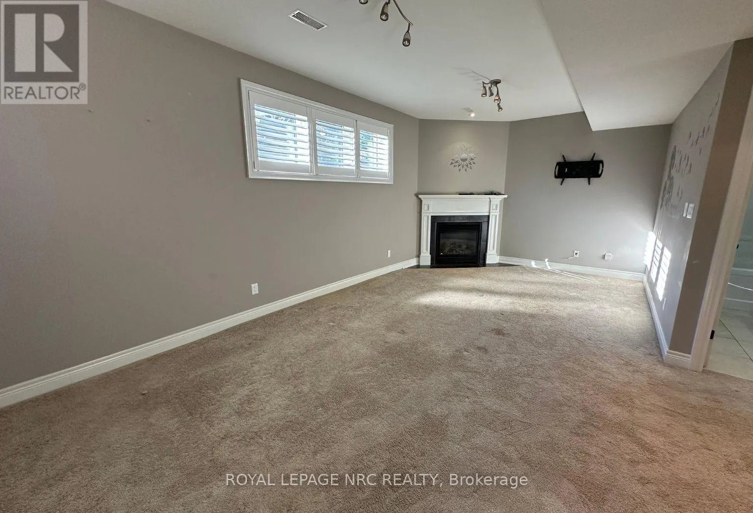17 WILLCHER DRIVE
