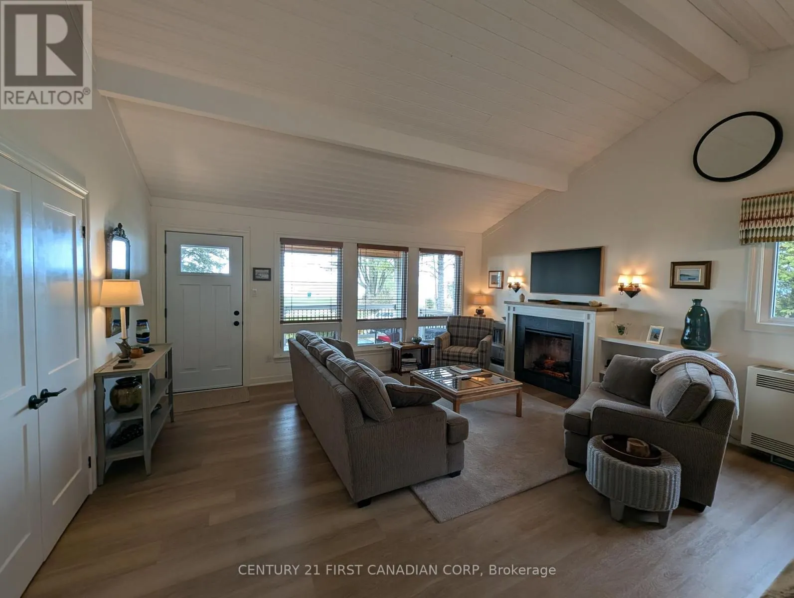 33909 SUNNYRIDGE ROAD
