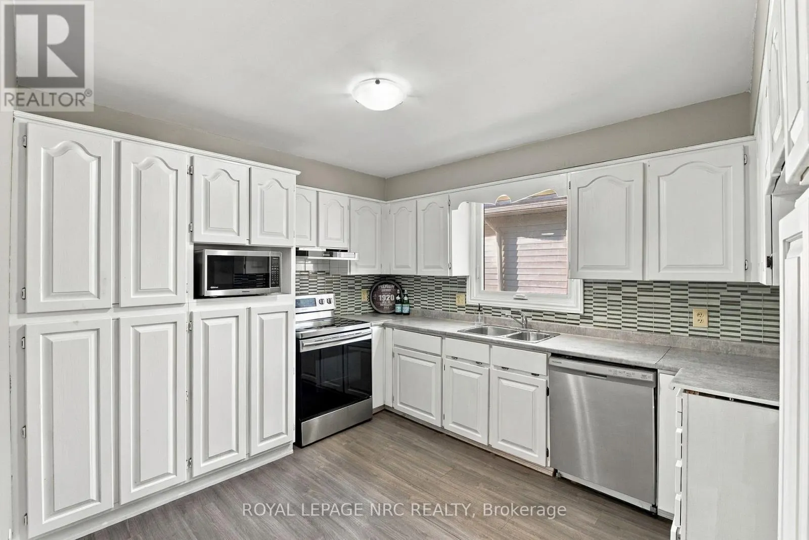 36 LAMPMAN CRESCENT