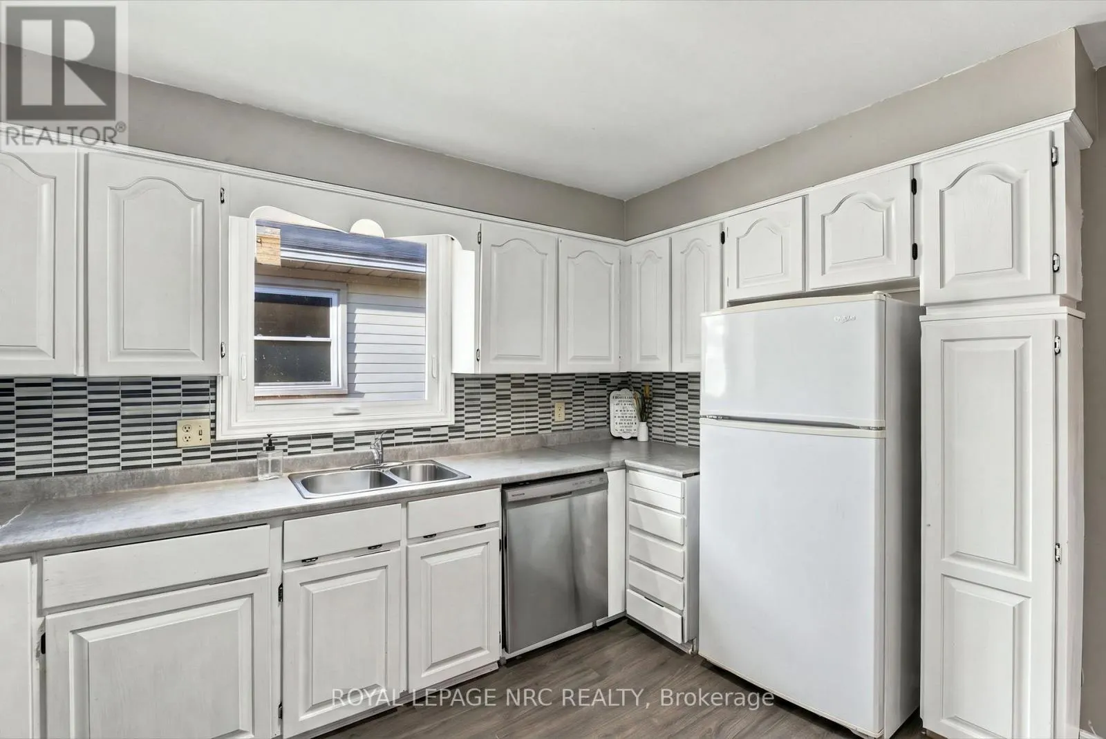 36 LAMPMAN CRESCENT