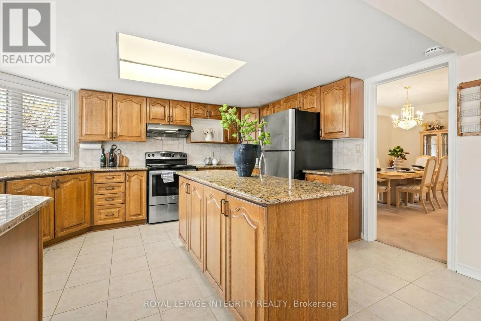 7 REUBENS COURT