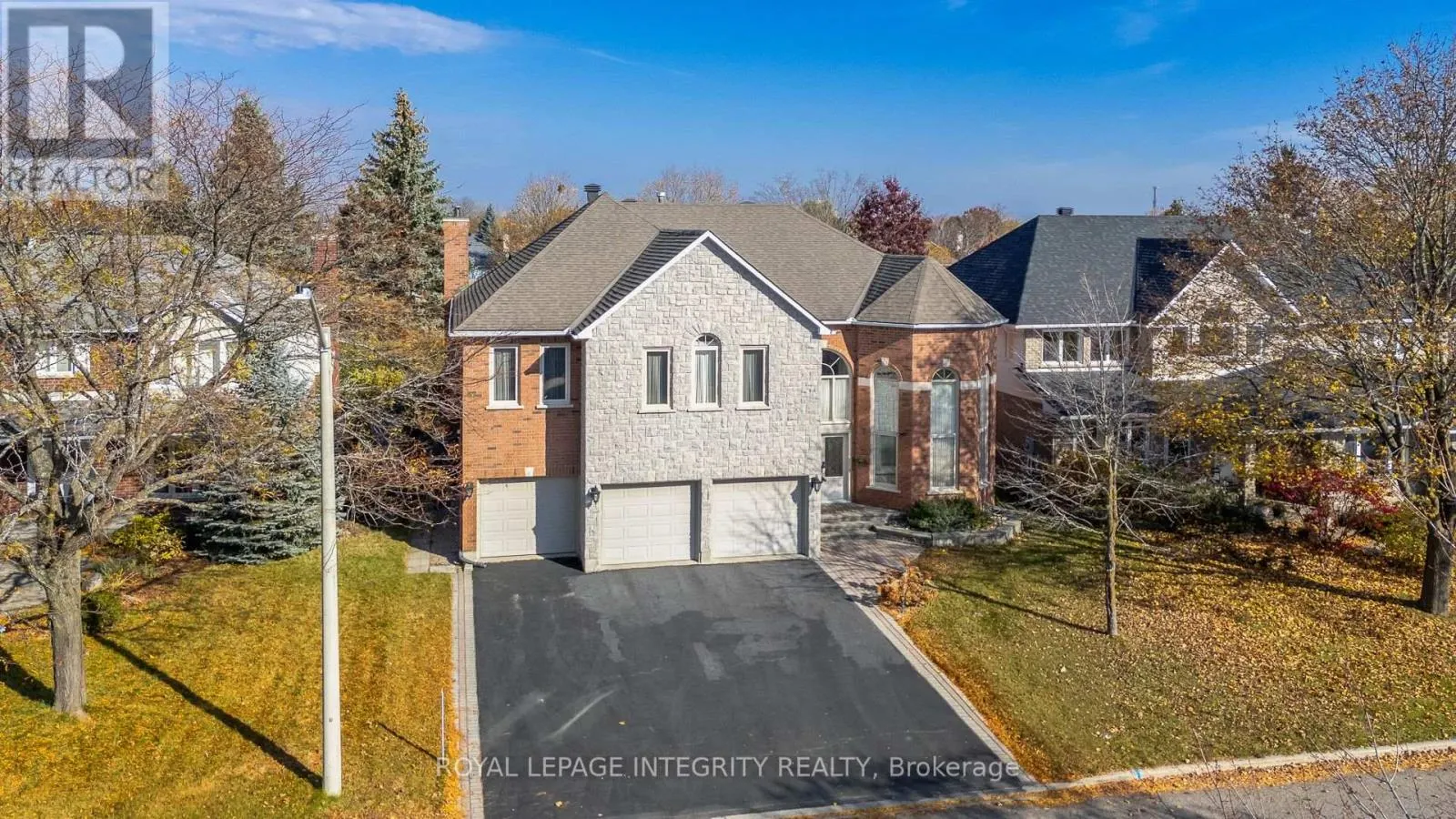 7 REUBENS COURT