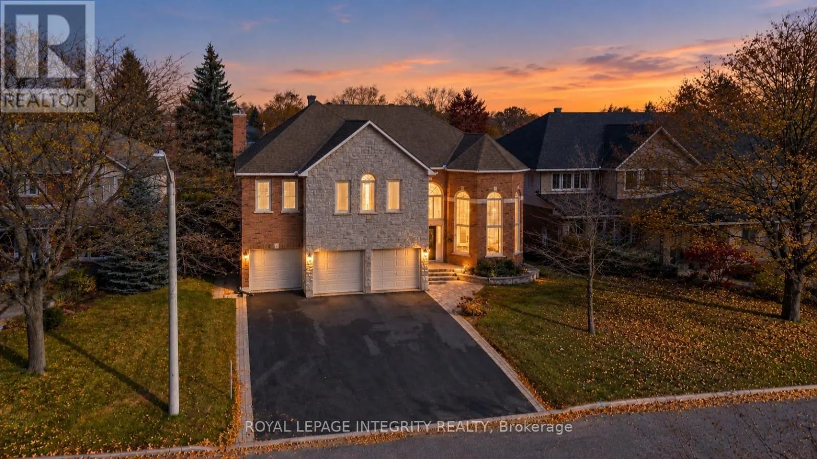 7 REUBENS COURT