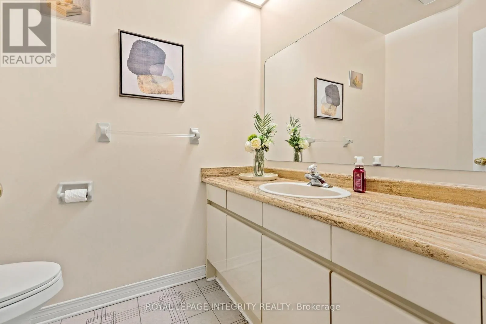 7 REUBENS COURT