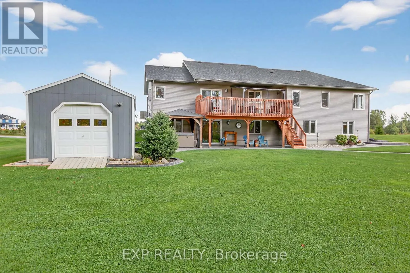 305 MOORE CRESCENT