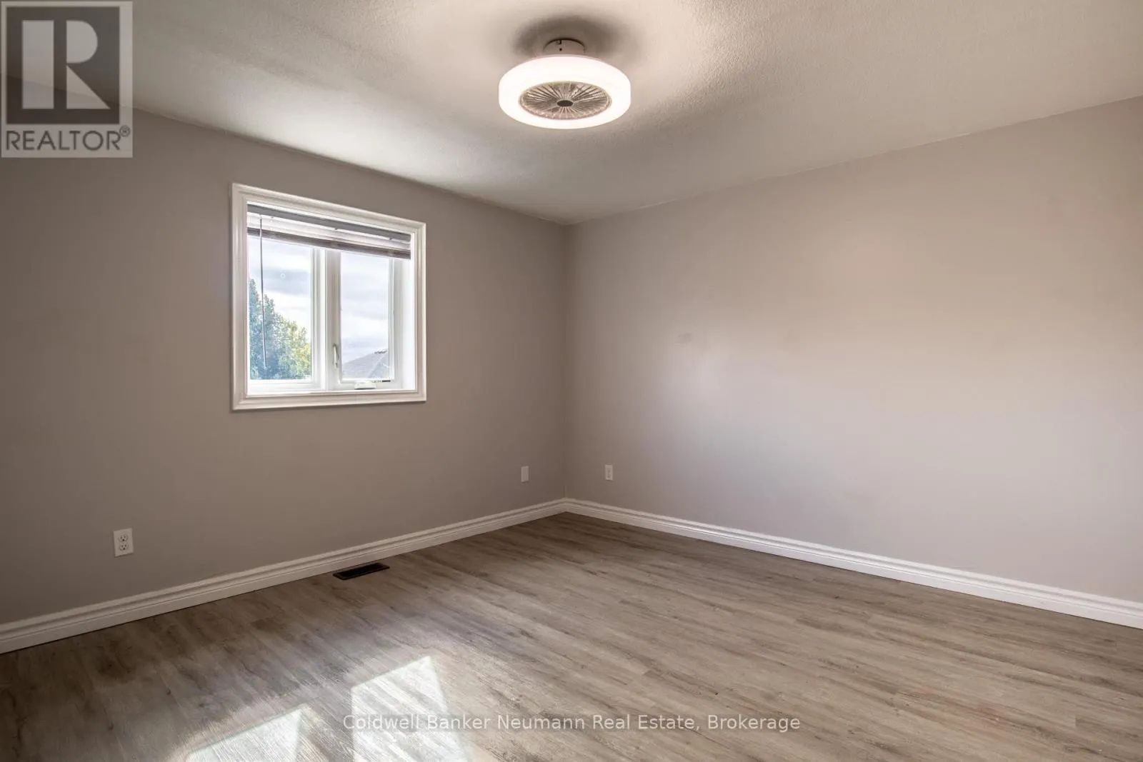 UPPER - 367 EASTVIEW ROAD #Upper
