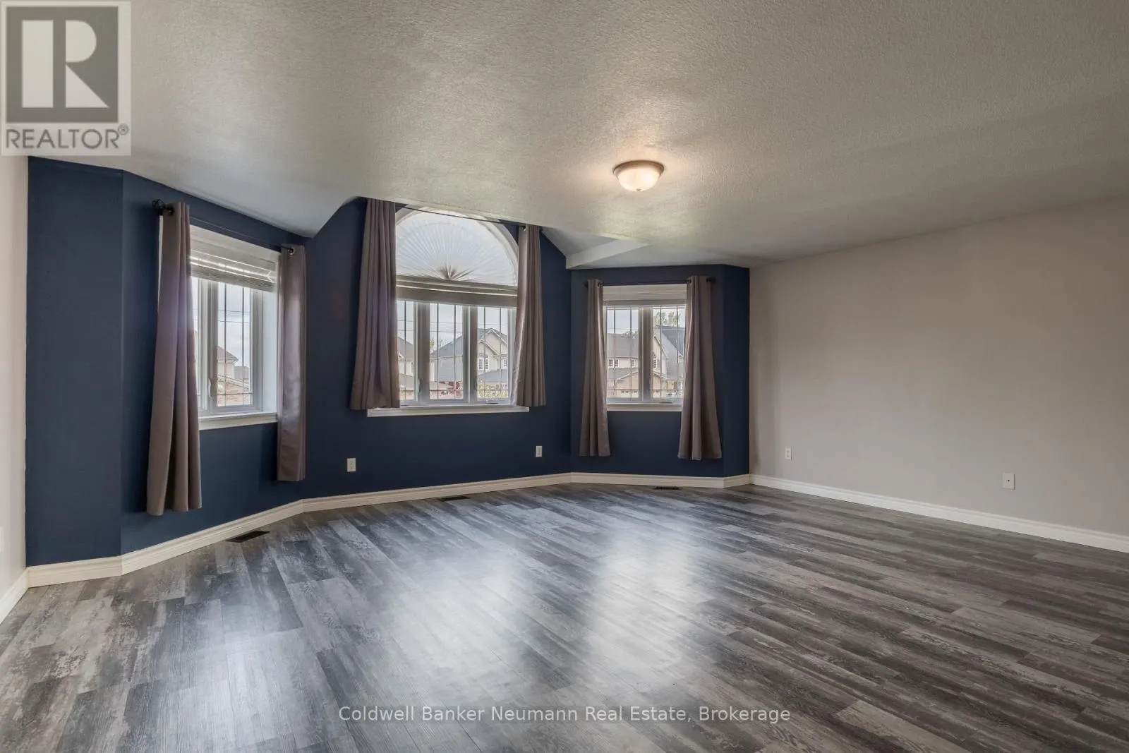 UPPER - 367 EASTVIEW ROAD #Upper