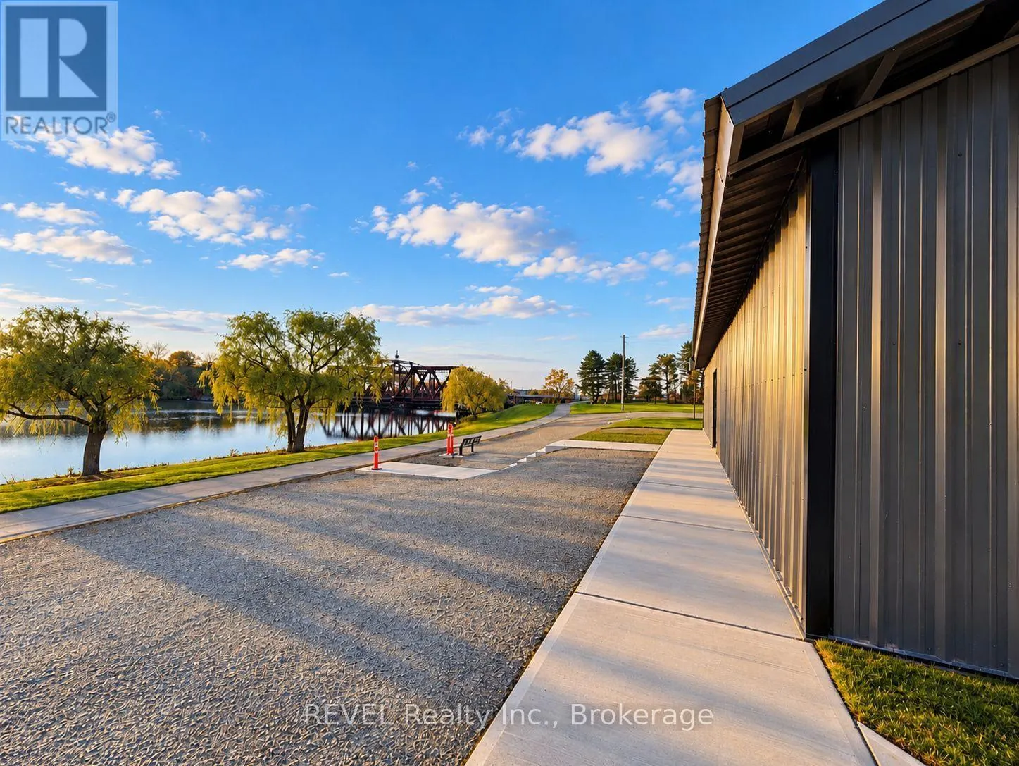 PH05 - 350 PRINCE CHARLES DRIVE #PH05