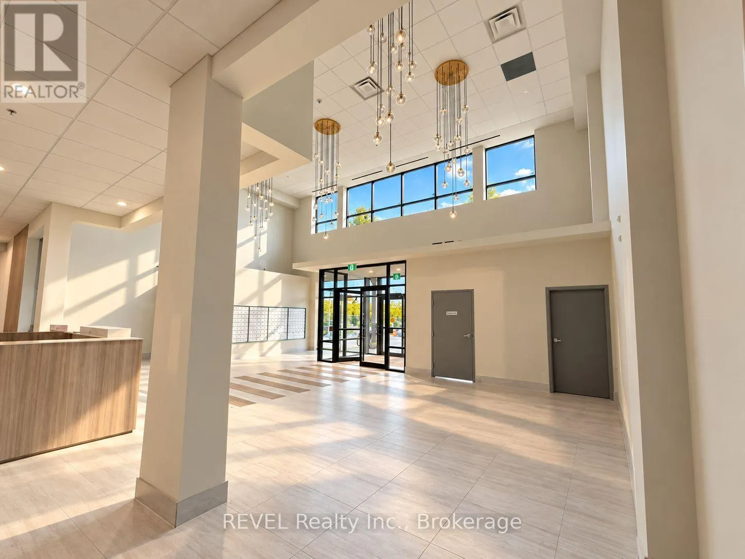 PH05 - 350 PRINCE CHARLES DRIVE #PH05
