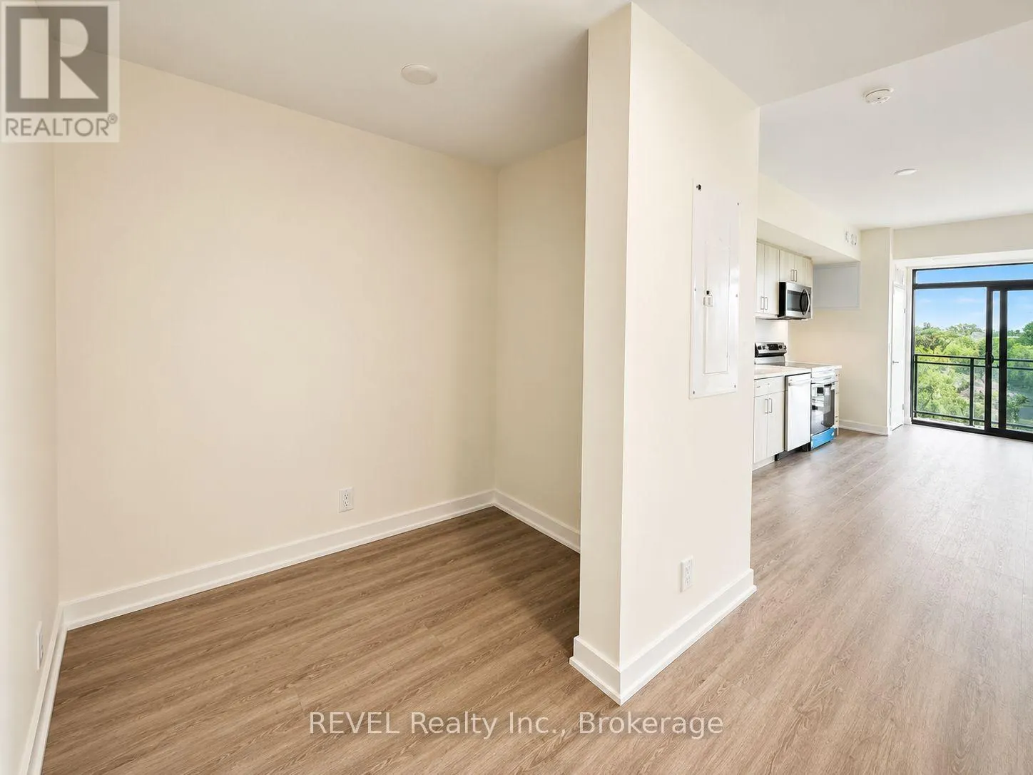 PH05 - 350 PRINCE CHARLES DRIVE #PH05
