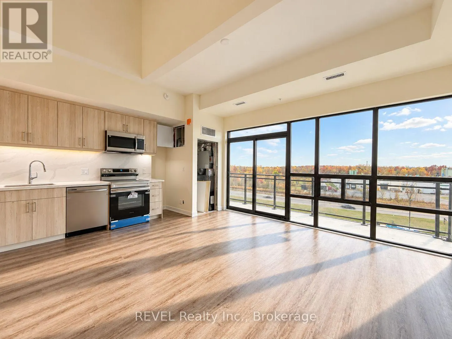 PH05 - 350 PRINCE CHARLES DRIVE #PH05