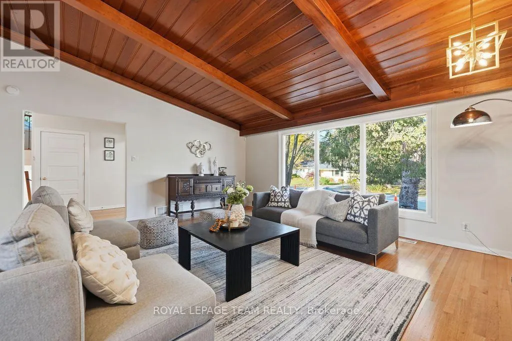 168 LEOPOLDS DRIVE