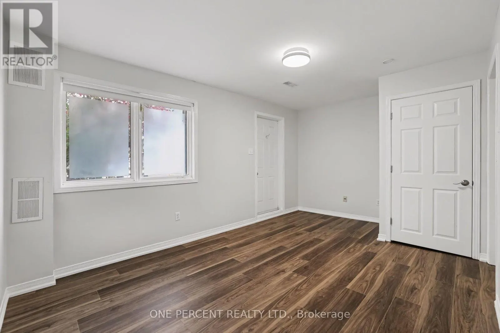 73 THORNBURY CRESCENT