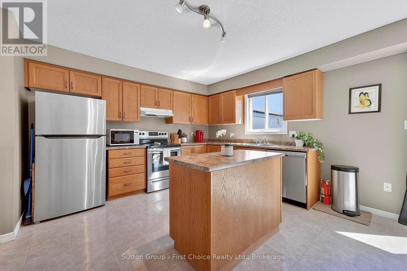 670 REID CRESCENT