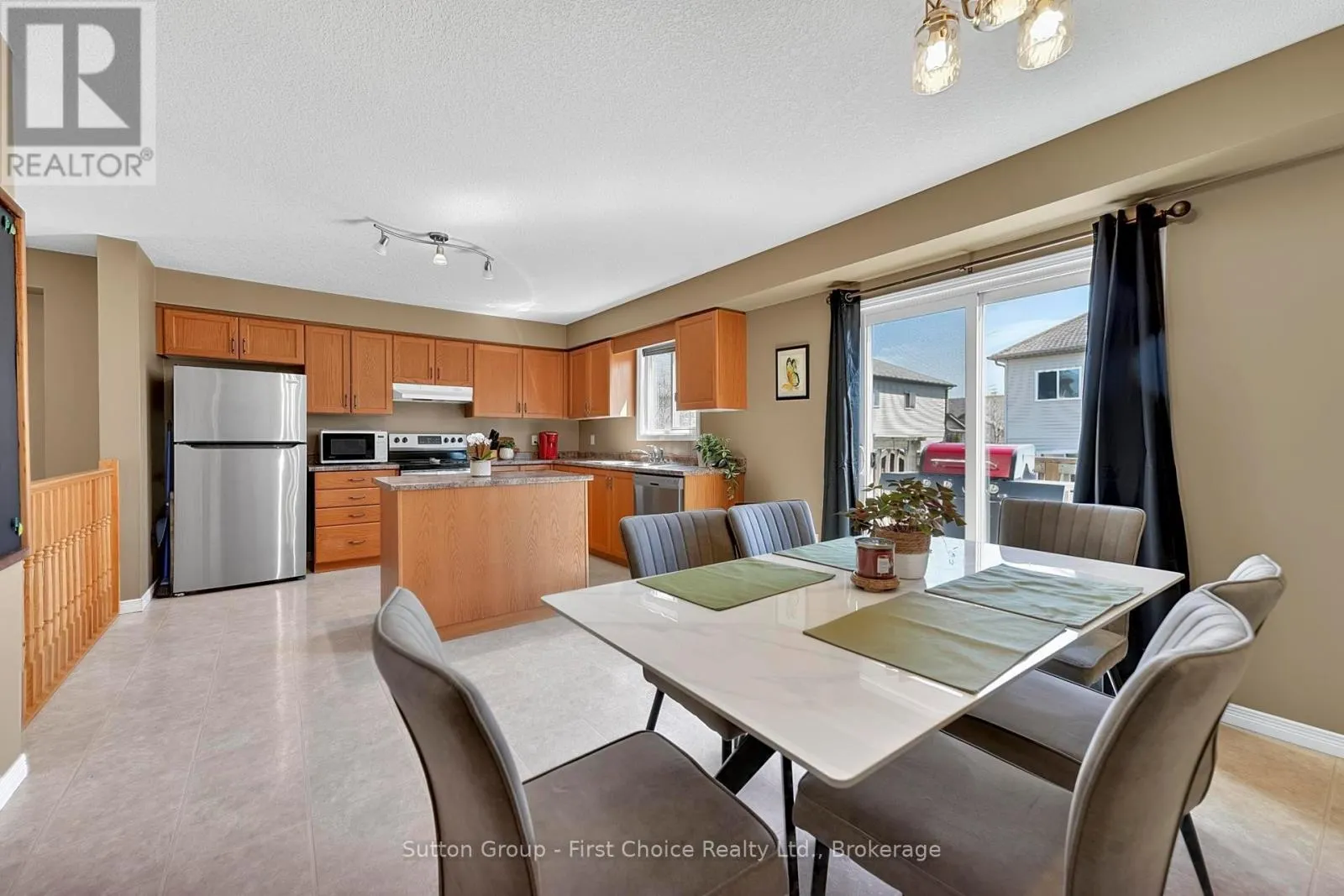 670 REID CRESCENT