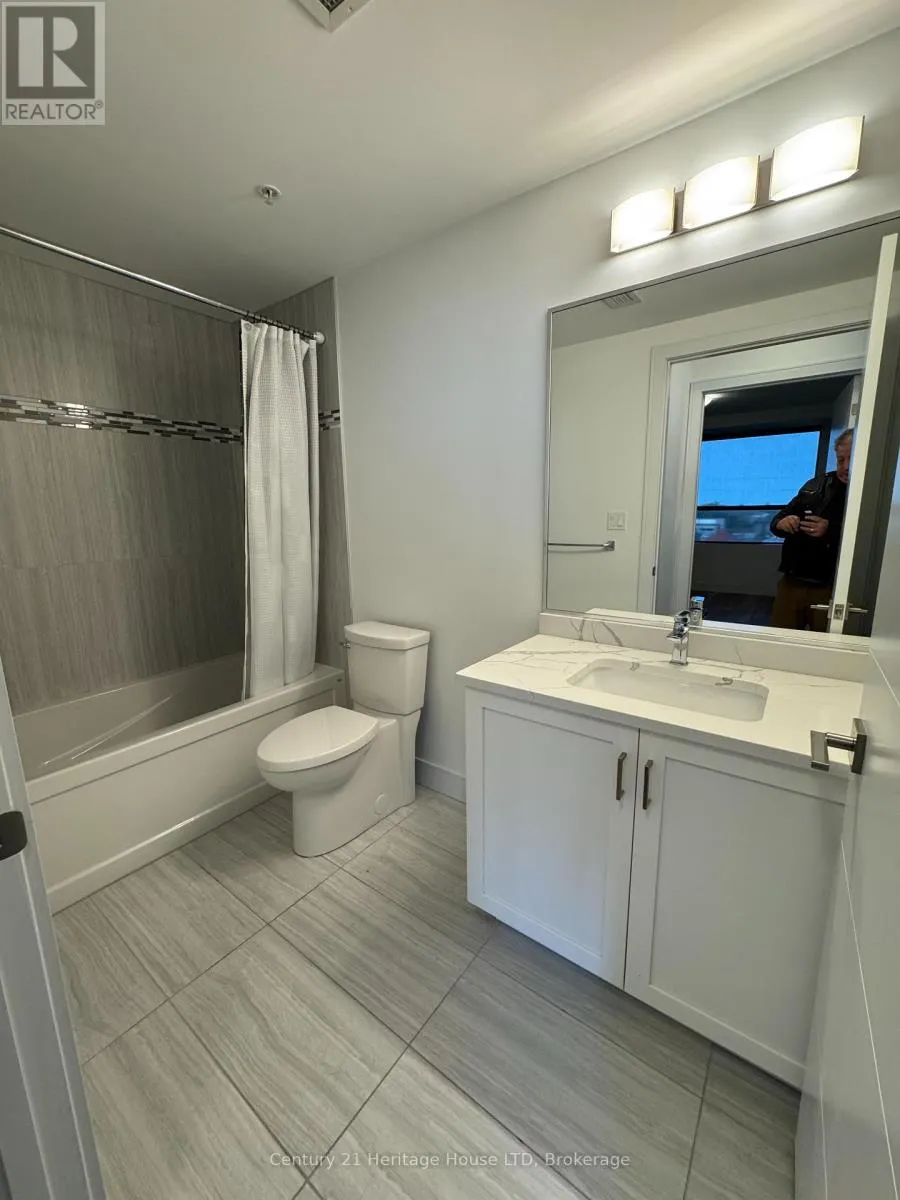 302 - 300G FOURTH AVENUE #302