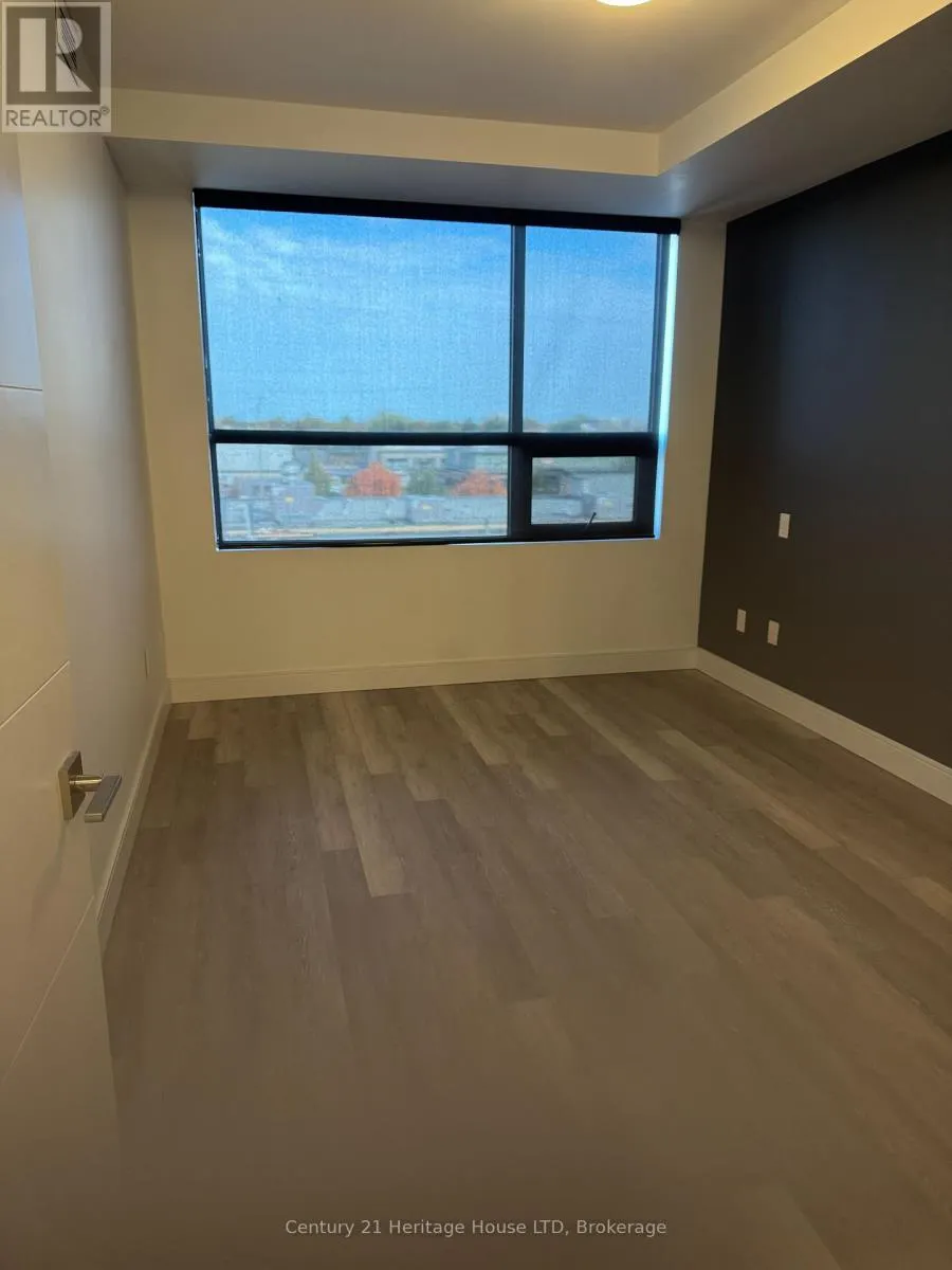 302 - 300G FOURTH AVENUE #302